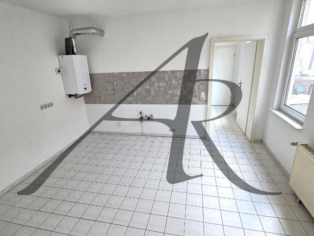 Schicke 4 Zimmer Altbau Wohnung in direkter Innenstadtlage