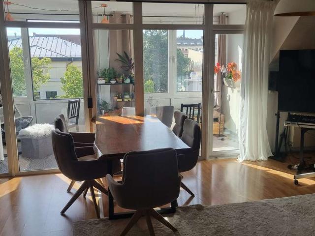 Schicke 5 Raum Wohnung 128 m² mit offener Wohnküche und Panorama Wintergarten