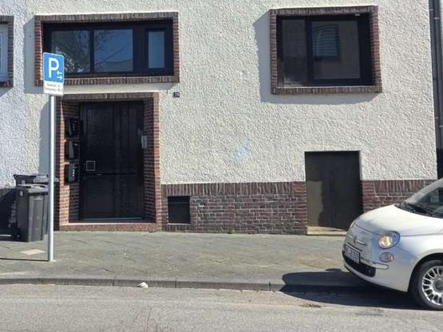Schickes Drei Familienhaus