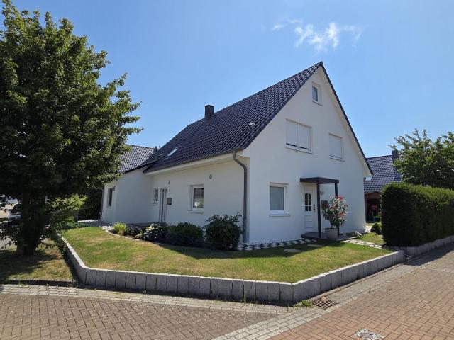 schickes Einfamilienhaus mit Einliegerwohnung