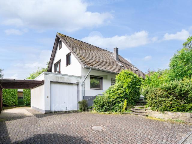 Schickes freistehendes Einfamilienhaus mit viel Potential in ruhiger Lage!