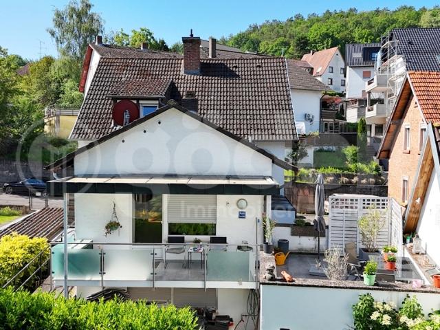 Schickes Haus mit großem Garten