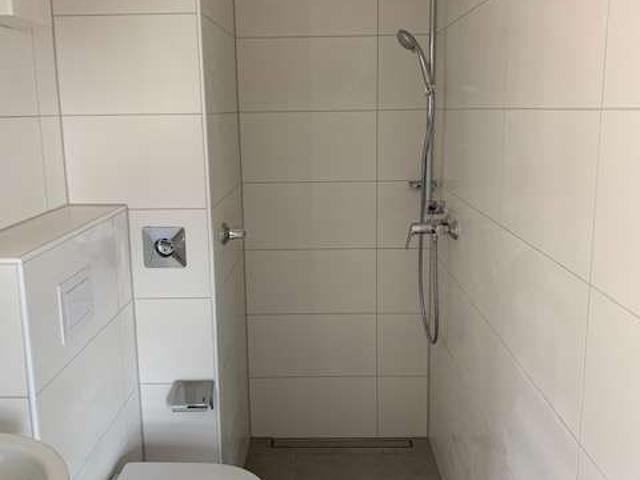 Schickes, modernes Appartement mit Balkon