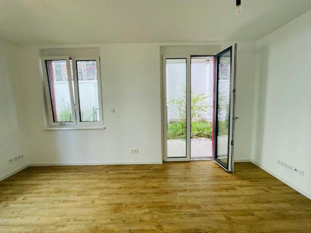 Schicker Neubau mit eigener Terrasse und EBK sucht neue Bewohner!