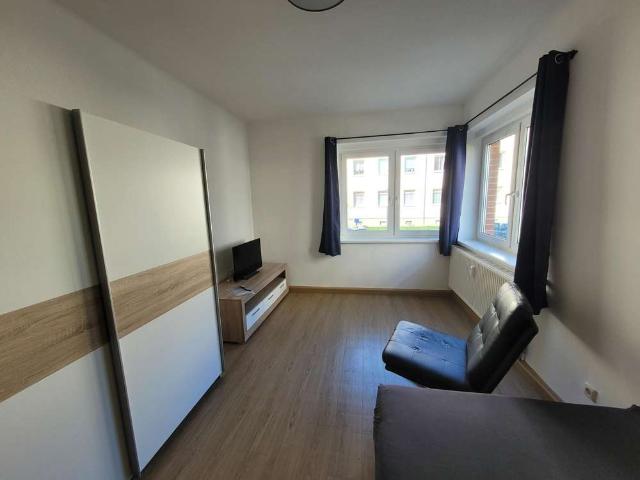 / Schkeuditz komplett möbliert Einbauküche Laminat /