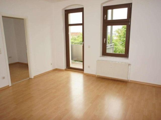 Schloß Chemnitz Laminat offene Küche sonniger West Balkon