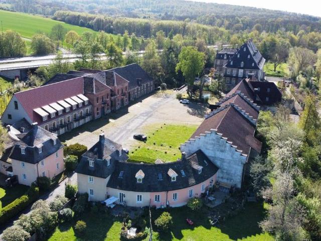 Schloss kaufen: Haus Füchten Denkmalgeschütztes Herrenhaus / Anwesen in der Soester Börde / NR
