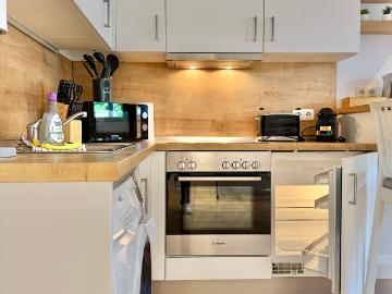 Schloss Loft at Schloßplatz S15.2 – Comfortable Studio Apartment in a Historic Building with Castle View