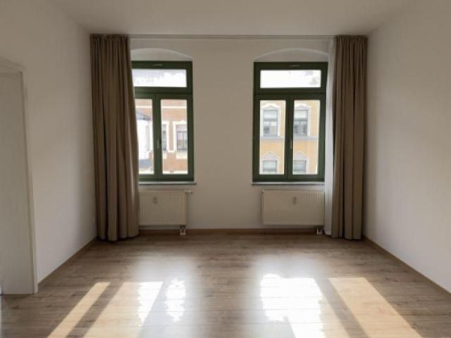 SCHLOSSCHEMNITZ 3 R Wohnung in TOP Zustand Wanne / Dusche 5 Minuten Fußweg zu Küchwald und Schloßteich !