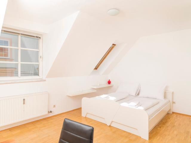 Schlossberg Suite top 24