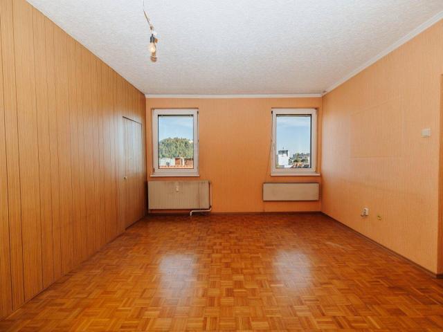 SCHLOSSBERGBLICK I LETZTER STOCK I LIFT I BEST LAGE BEIM LEND I RUHIGES WOHNEN I PROJEKT WOHNEN