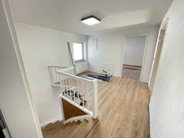 SCHLOSSBLICK | Illertissen | 3 Zimmer Wohnung | Küche + Parkplatz + Terasse