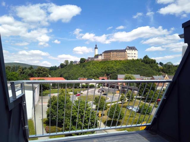 Schlossblick von der Dachterrasse Erstbezug nach Sanierung