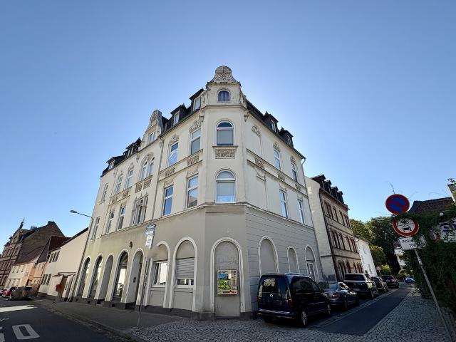 „Schlossparknähe“ Attraktives Mehrfamilienhaus mit Gewerbe in Wiesbaden Biebrich