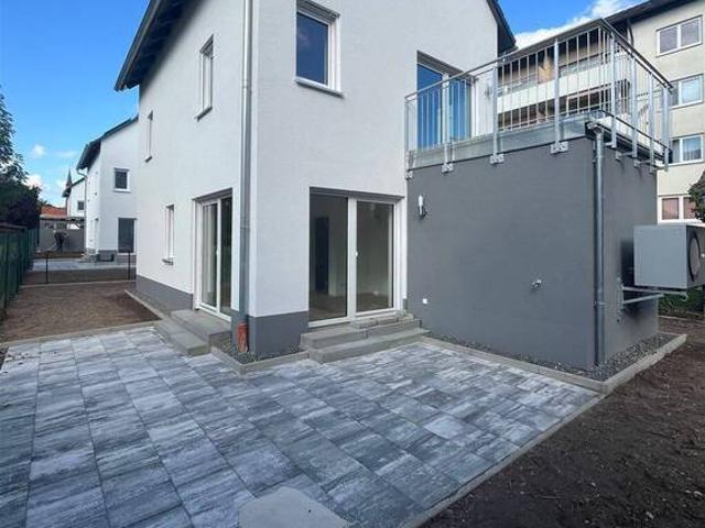 Schlüsselfertig & Provisionsfrei! Drei EFH zur Selbstverwirklichung in Oberhaid zu verkaufen!