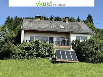 SCHLÜßLBERG | STRAßFELD: Idyllisches Zweifamilienhaus mit großzügigem, sonnigem Garten und beeindruckendem Fernblick!