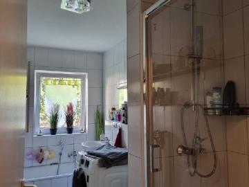 Schmucke Dreiaumwohnung mit Loggia!