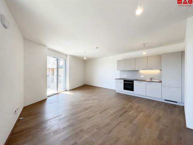 schmucke familienwohnung mit großem balkon in den innenhof!