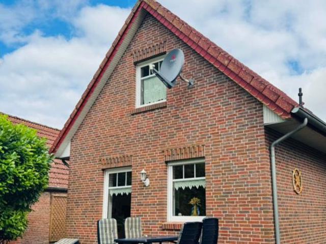 Schmuckes Einfamilienhaus mit Gartenidyll in ruhiger Lage