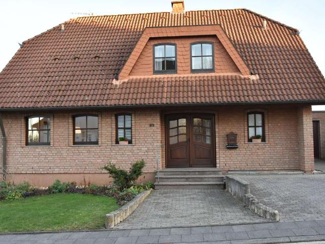 Schmuckstück am Rande der Eifel mit Blick ins Grüne