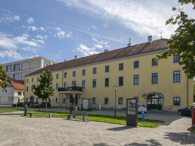 Schmuckstück: Außergewöhnliche Gartenwohnung mit Flair