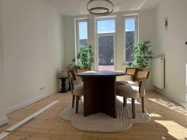 Schmuckstück in der List Eilenriedenähe* Traumwohnung mit Ausbaureserve und separatem Studio