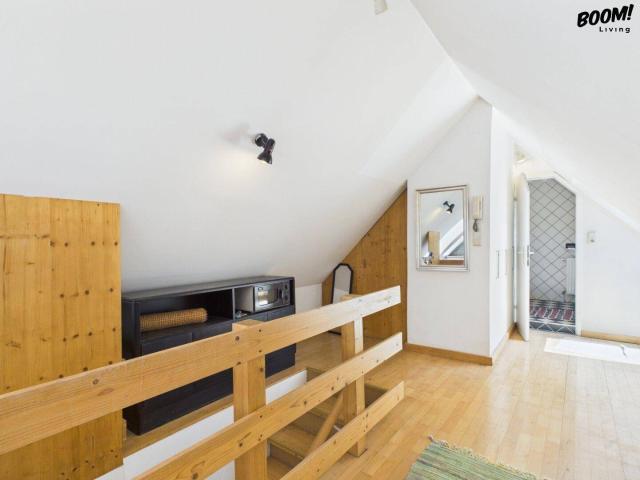 Schnäppchenpreis! Dachgeschosswohnung mit Klima in Top Lage!