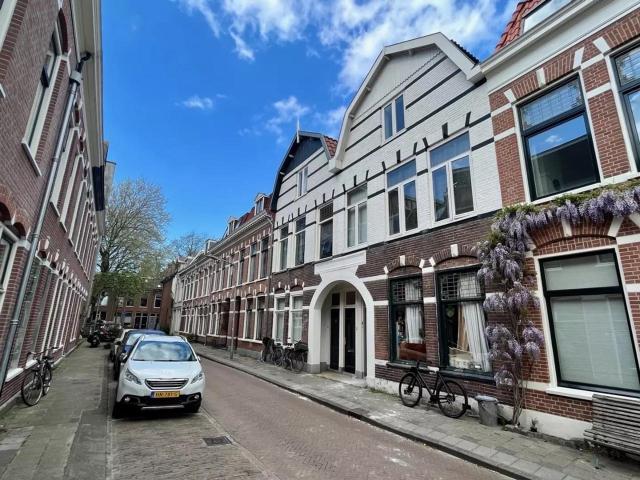 Schneevoogtstraat apartment, aircon 1/11/2026