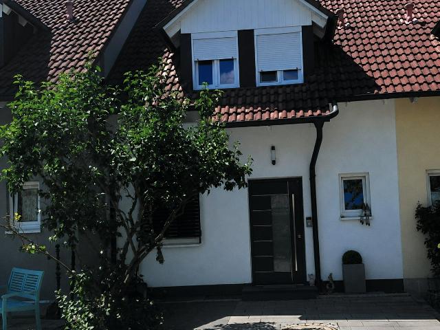 Schnell sein & zugreifen: Top gepflegtes Haus in Top Lage von Schrobenhausen!