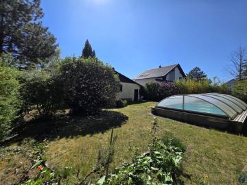 Haus zum Verkauf in 2751 - Garten, Schwimmbad