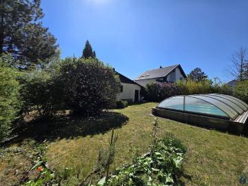 Haus zum Verkauf in 2751 - Garten, Schwimmbad