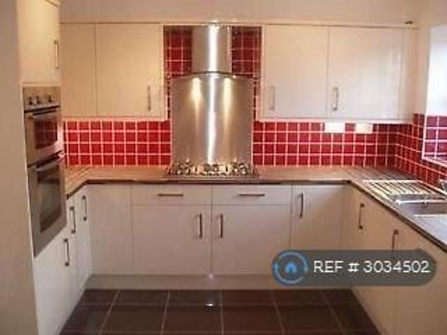 Schooner Way, Cardiff, CF10 1 bed in a house share to rent £660 pcm £152 pw
