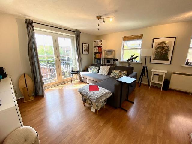 Schooner Way, Cardiff, CF10 2 bed apartment to rent £1,150 pcm £265 pw