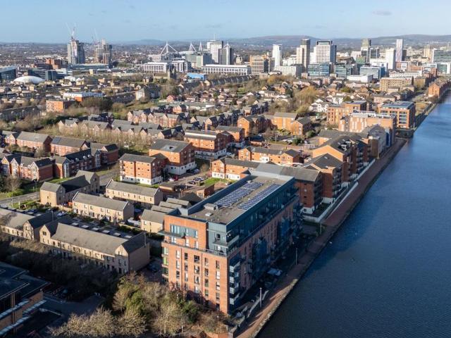 Schooner Wharf, Cardiff Bay 2 bed apartment to rent £1,350 pcm £312 pw