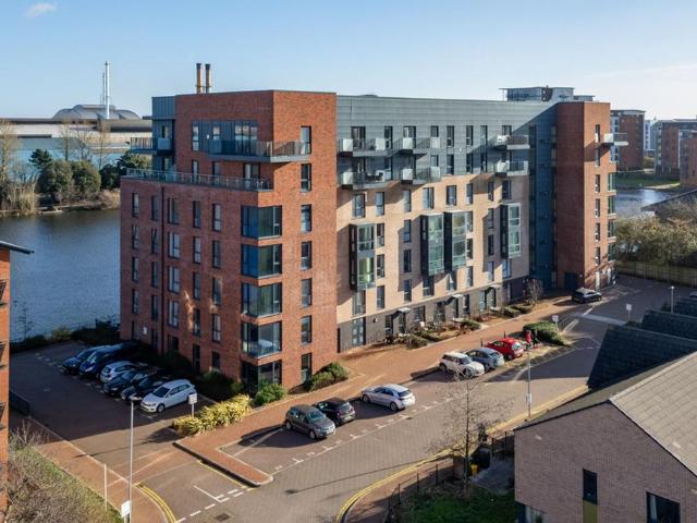 Schooner Wharf, Schooner Drive. 1 bed apartment to rent £925 pcm £213 pw