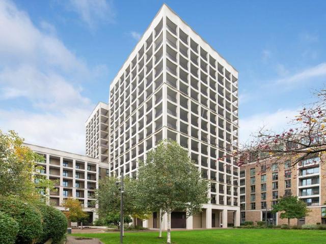 Schooner Road, London E16 3 bed flat to rent £3,600 pcm £831 pw