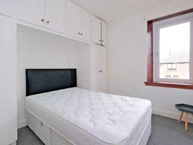 School Drive, Aberdeen AB24, 2 bed flat to rent, £850 pcm | PrimeLocation