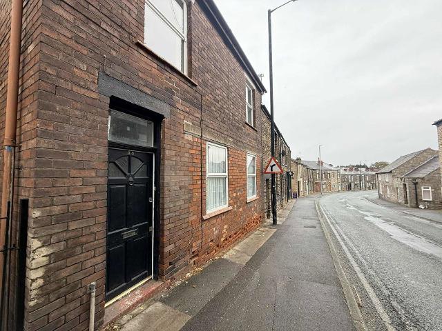 School Lane, Upholland, Skelmersdale WN8, 1 bed flat to rent, £600 pcm | PrimeLocation