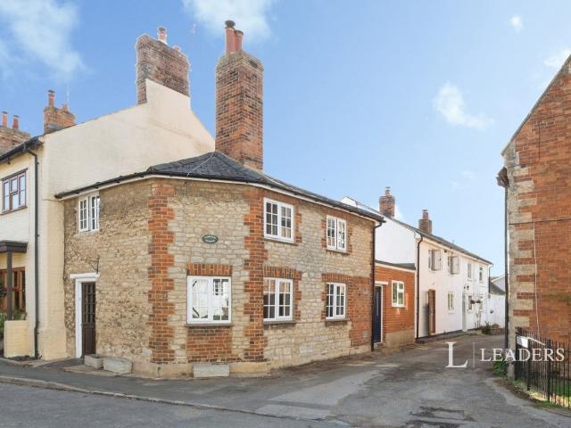 School Lane, Preston Bissett, Buckingham MK18, 2 bed terraced house to rent, £1,250 pcm | PrimeLocation
