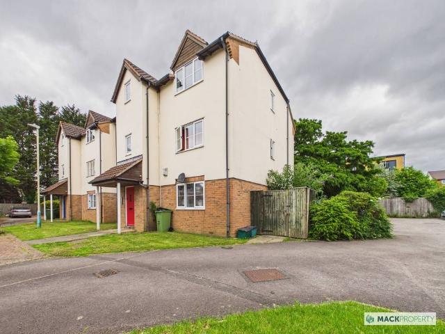 School Mead, Cheltenham GL51, 1 bed flat to rent, £825 pcm | PrimeLocation
