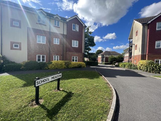 School Meadow, Guildford GU2, 2 bed flat to rent, £1,500 pcm | PrimeLocation