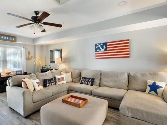 School St Apt,hull, Condo For Sale