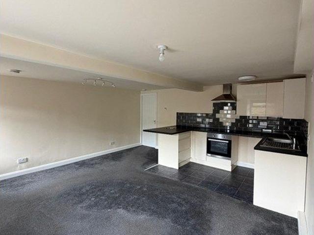 School St, Halifax HX1, 1 bed flat to rent, £675 pcm | PrimeLocation