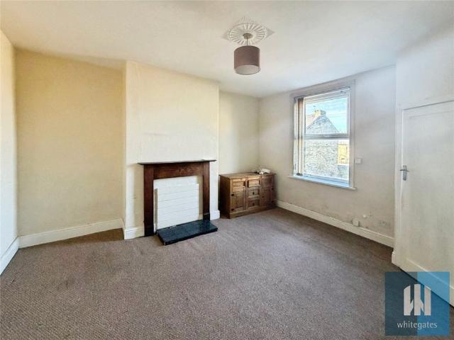 School Street, Moldgreen, Huddersfield, HD5