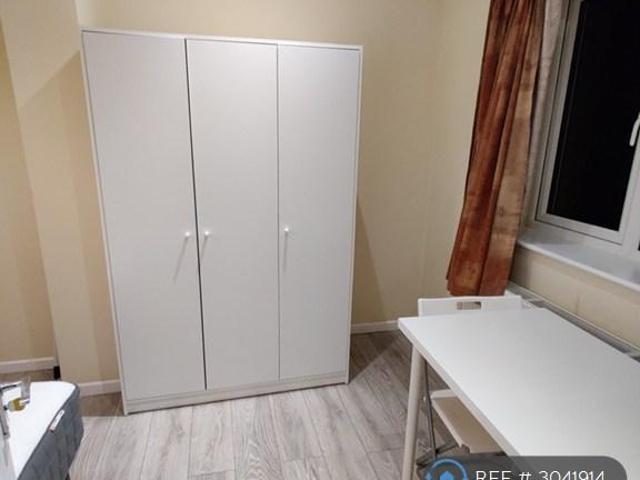 School Road, Bristol, BS4 1 bed in a house share to rent £650 pcm £150 pw
