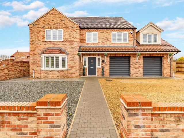 School Road, Marshland St. James. 5 bed detached house to rent £2,300 pcm £531 pw