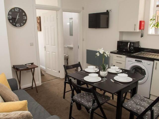 School Road, Moseley, Birmingham B13, 1 bed flat to rent, £1,777 pcm | PrimeLocation