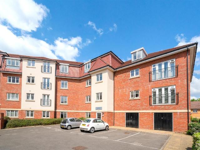 Schoolgate Drive, Morden SM4, 1 bed flat to rent, £1,350 pcm | PrimeLocation