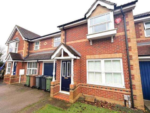 Scholars Walk, Guildford GU2, 3 bed property to rent, £2,700 pcm | PrimeLocation