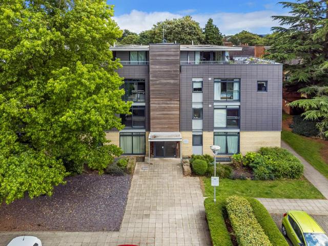 Scholars Court, Newsom Place, St Albans 1 bed ground floor flat to rent £1,400 pcm £323 pw
